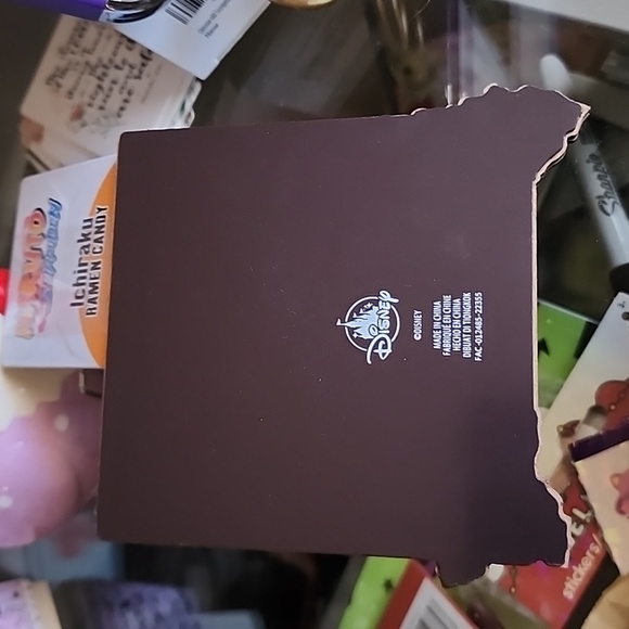 Disney Aulani Aloha Magnet - Picture 2 of 2